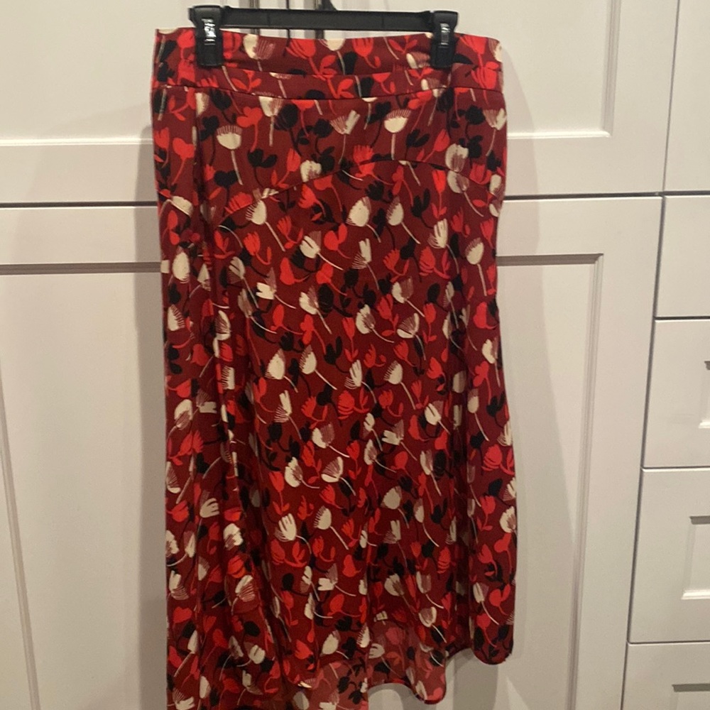 The corsage skirt fro the fall 2021 collection